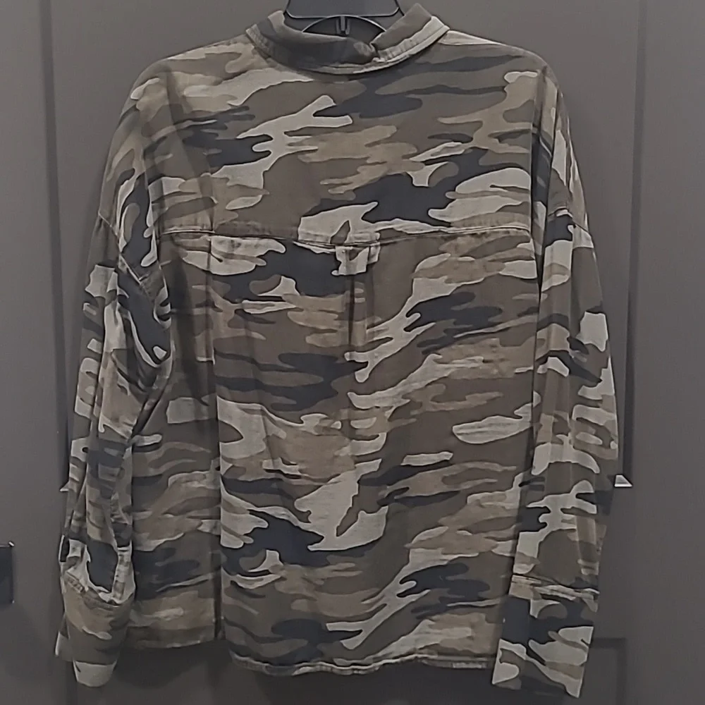 Sanctuary Camo Top - Picture 3 of 6